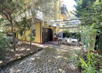 Giardino - Quadrilocale viale Spalato, Ravenna (zona Marina di Ravenna) - foto 42