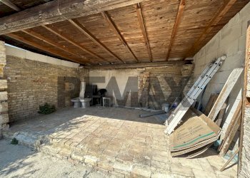 Stanza vuota - Quadrilocale via caldarelli
 
39, San Giovanni Teatino - foto 29