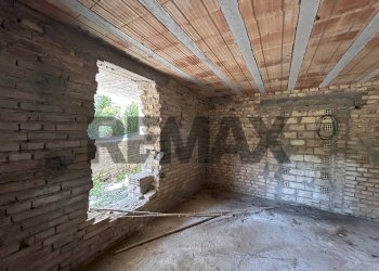 Stanza vuota - Quadrilocale via caldarelli
 
39, San Giovanni Teatino - foto 32