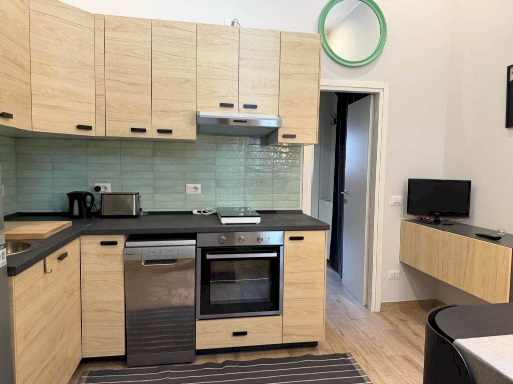 Cucina - Bilocale via Carlo Imbonati, 23, Milano (zona Dergano) - foto 2
