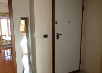 Ingresso - Four-room apartment piazza Guglielmo Marconi, Alba - photo 2