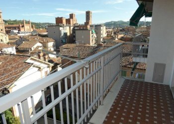 Balcone - Four-room apartment piazza Guglielmo Marconi, Alba - photo 7