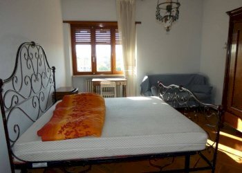 Camera da letto - Quadrilocale piazza Guglielmo Marconi, Alba - foto 8