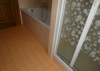 Bagno - Four-room apartment piazza Guglielmo Marconi, Alba - photo 14