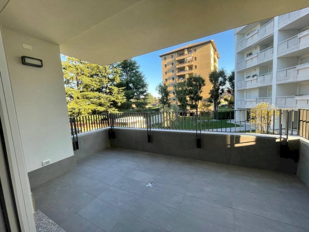 Terrazzo - Trilocale via della Gallarana, 59, Monza (zona Libertà) - foto 3