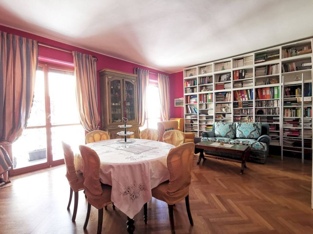 Salone - Apartment corso Rodolfo Montevecchio, 62, Torino (neighborhood Crocetta) - photo 1