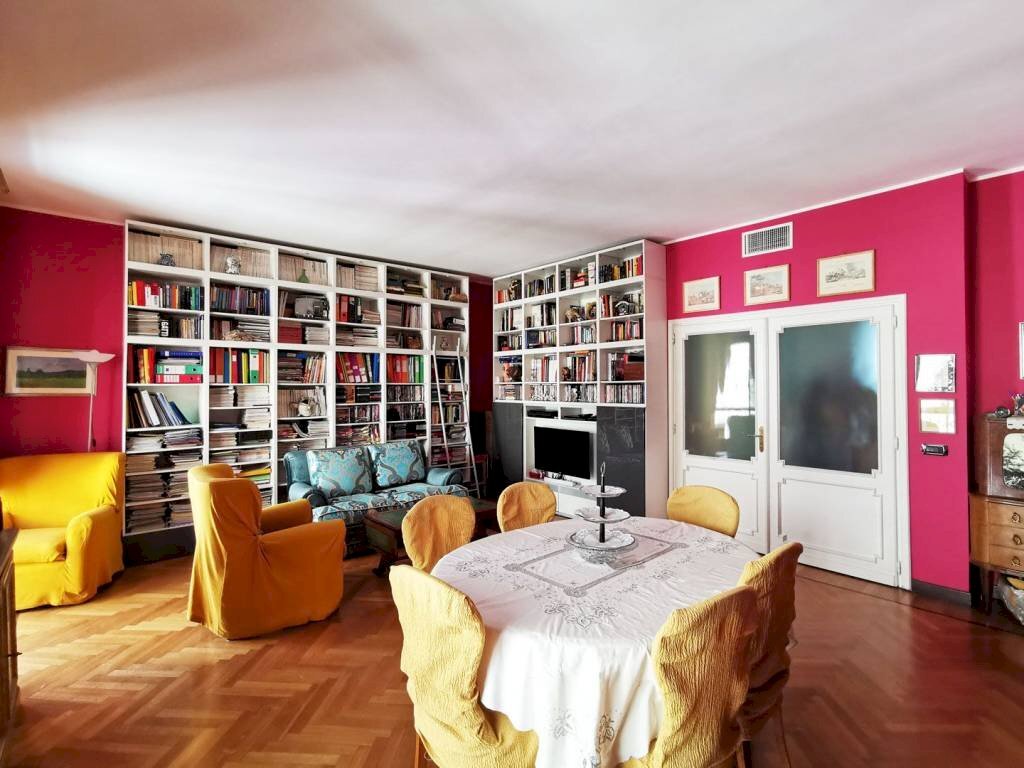 Salone - Apartment corso Rodolfo Montevecchio, 62, Torino (neighborhood Crocetta) - photo 2