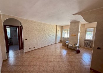 Soggiorno - Appartamento via Giacomo Matteotti, 7, Sandigliano - foto 10