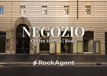 Facciata - Negozio via Nazionale, 182, Roma (zona Centro Storico) - foto 1