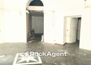 Interno non residenziale - Negozio via Nazionale, 182, Roma (zona Centro Storico) - foto 15