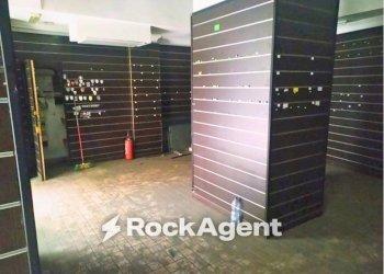 Interno non residenziale - Negozio via Nazionale, 180, Roma (zona Centro Storico) - foto 4