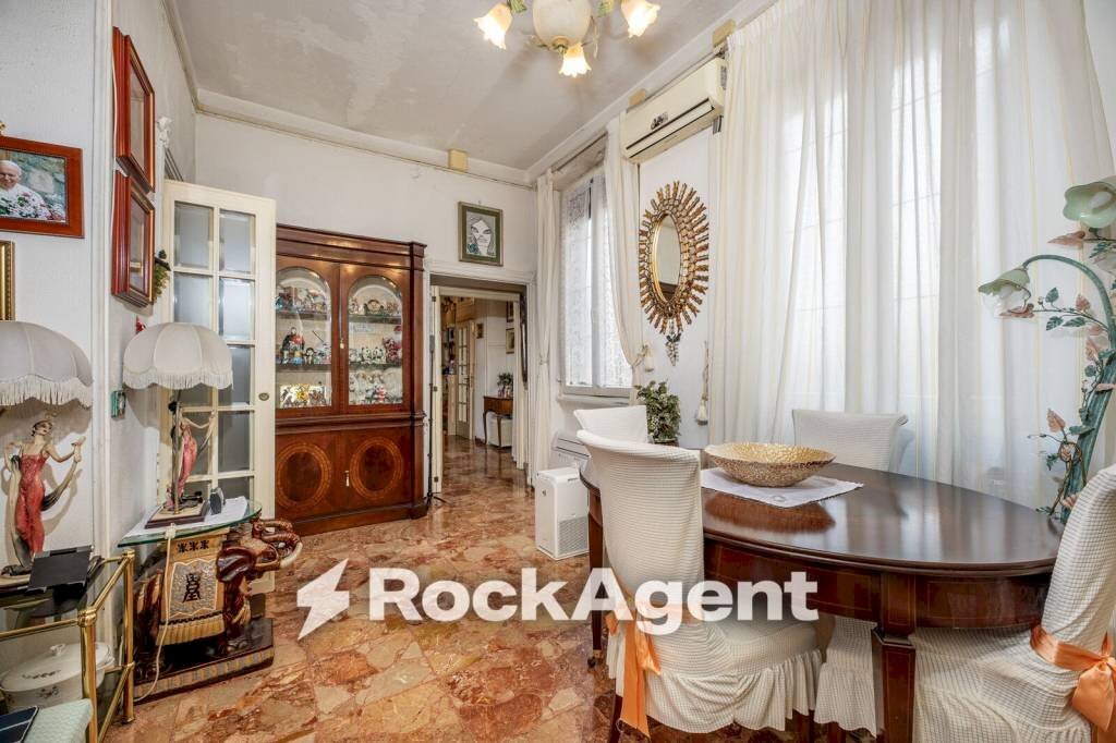 Salone - Appartamento via Giovanni Lanza, 150, Roma (zona Centro Storico) - foto 2