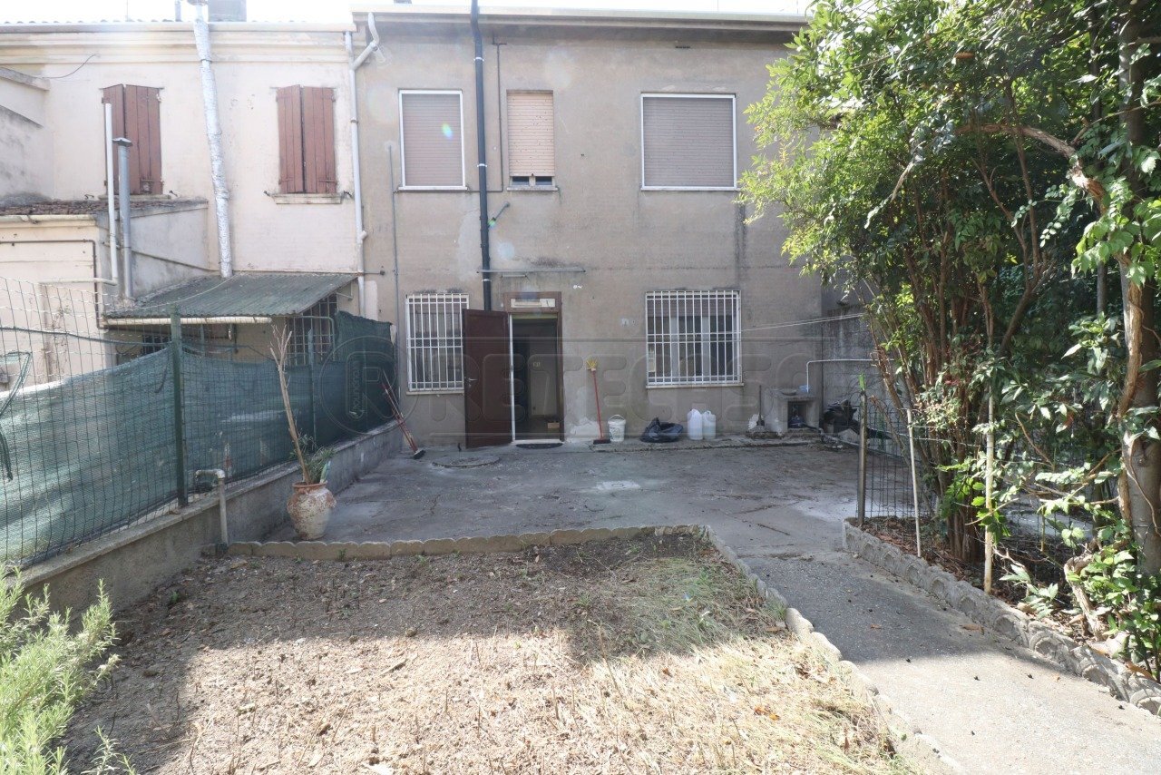 2_Retro - Villa a Schiera Via E. Curiel 5, Bondeno - foto 2