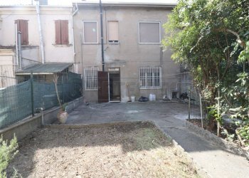 2_Retro - Villa a Schiera Via E. Curiel 5, Bondeno - foto 2
