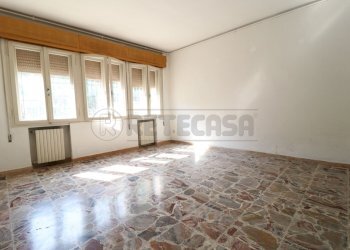 7_Soggiorno - Villa a Schiera Via E. Curiel 5, Bondeno - foto 7