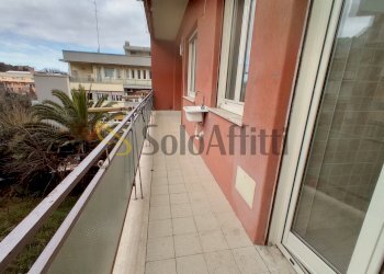balcone - Appartamento Via Brunate, Roma - foto 12