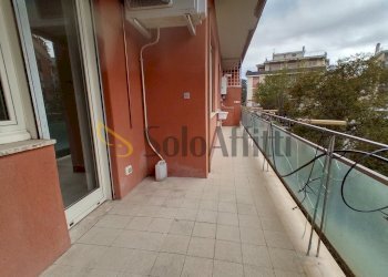 balcone - Appartamento Via Brunate, Roma - foto 13