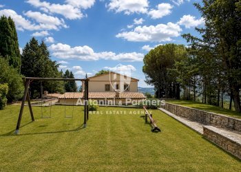 casale-poggio-del-merlo-san-venanzo-umbria-giardin - Casale Località Canonica, Todi - photo 2