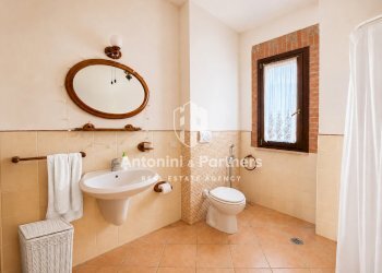 casale-poggio-del-merlo-san-venanzo-umbria-bagno-l - Casale Località Canonica, Todi - photo 11