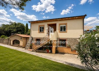 casale-poggio-del-merlo-san-venanzo-umbria-facciat - Casale Località Canonica, Todi - photo 13