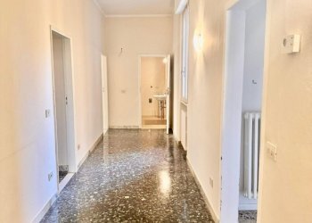 WhatsApp Image 2026-09-08 at 09.58.45 (1) - Four-room apartment Via Giovanni Targioni Tozzetti, Firenze (neighborhood Santa Maria Novella) - photo 1