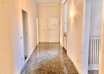 WhatsApp Image 2026-09-08 at 09.58.45 (3) - Four-room apartment Via Giovanni Targioni Tozzetti, Firenze (neighborhood Santa Maria Novella) - photo 3