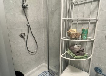 5.1 bagno.jpg - Appartamento VIA F. E. BOTTINO 47, Genova (zona Sestri Ponente) - foto 12