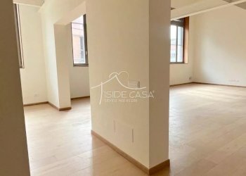 Three-room apartment VIA CHIASSI, Mantova - photo 2