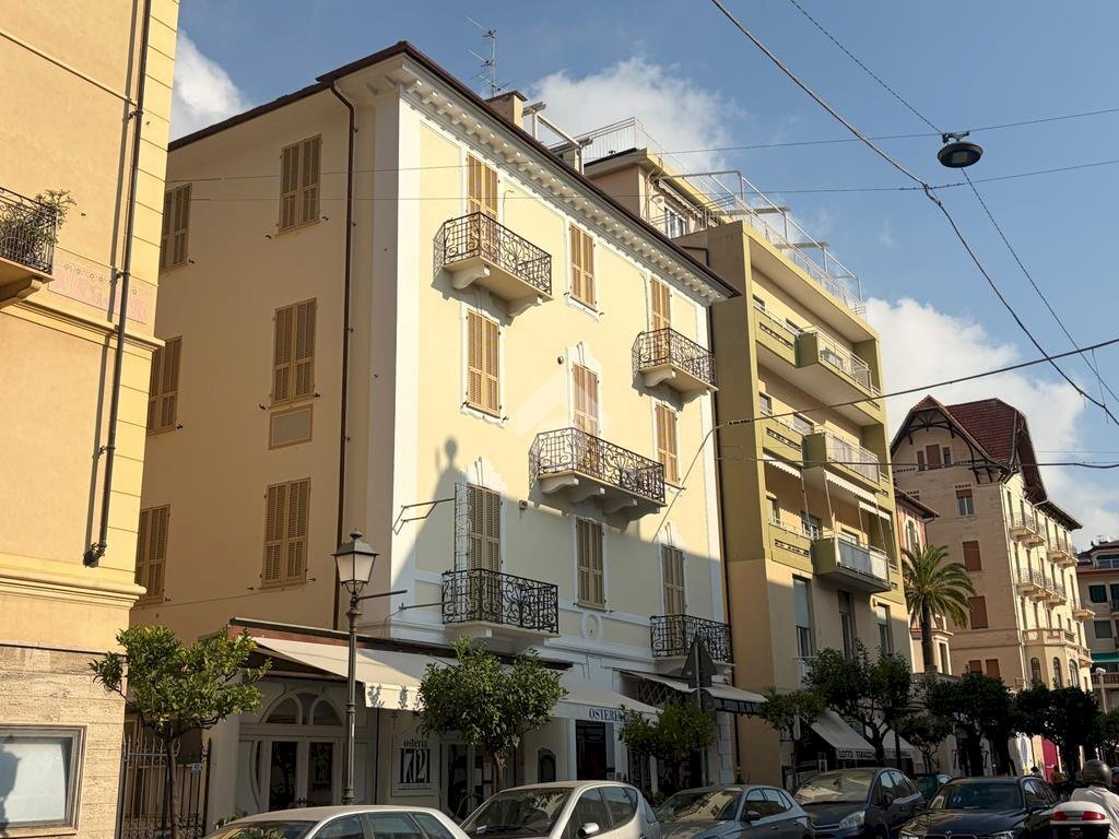 Quadrilocale Via Giuseppe Mazzini, Alassio - foto 1