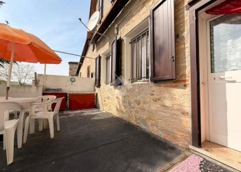 Porzione di casa Via della Rocca, Valsamoggia (zona Modena Est) - foto 2