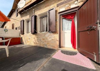 Porzione di casa Via della Rocca, Valsamoggia (zona Modena Est) - foto 3