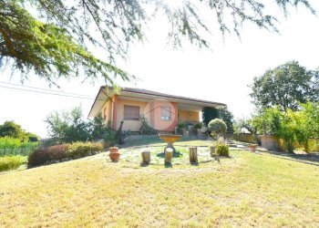 Four-room apartment unifamiliare via celletta dell'olio, Santarcangelo di Romagna - photo 2