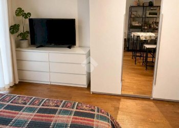 One-room apartment Via Lario, Milano (neighborhood Isola) - photo 3