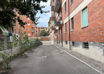 Box Via Bertini, Bologna (zona San Donato) - foto 3