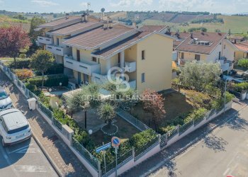 Foto 42 - Quadrilocale Via Pescara
 
01, Gradara - foto 42