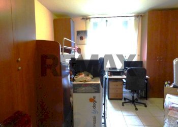 Camera / camera da letto - Trilocale via stehli
 
8, Germignaga - foto 11
