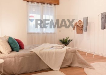 Camera / camera da letto - Trilocale via Indipendenza
 
22, Venegono Superiore - foto 26