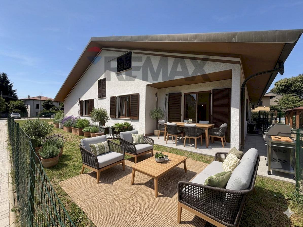 Terrazza - Villa a Schiera via Indipendenza
 
22, Venegono Superiore - foto 1