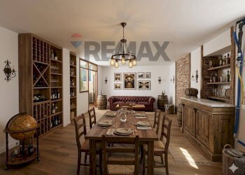 Sala da pranzo - Villa a Schiera via Indipendenza
 
22, Venegono Superiore - foto 17