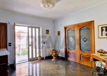 Sala da pranzo - Villa VIA FILIPPO MEDA
 
77, Giarre - foto 7