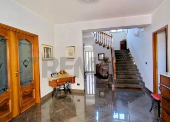 Scale - Villa VIA FILIPPO MEDA
 
77, Giarre - foto 8