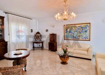 Soggiorno - Villa VIA FILIPPO MEDA
 
77, Giarre - foto 14