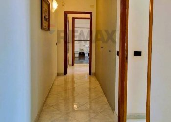 Hall / corridoio - Villa VIA FILIPPO MEDA
 
77, Giarre - foto 41