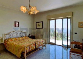 Camera / camera da letto - Villa VIA FILIPPO MEDA
 
77, Giarre - foto 46