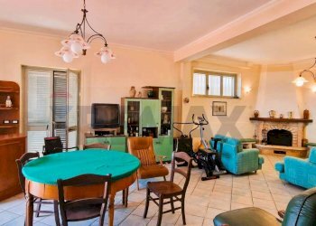 Sala da pranzo - Villa VIA FILIPPO MEDA
 
77, Giarre - foto 89