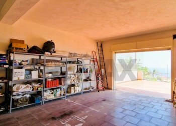 Dispensa di stoccaggio - Villa VIA FILIPPO MEDA
 
77, Giarre - foto 94