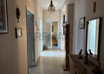 Hall / corridoio - Trilocale Villaggio Sant'agata Zona A
 
53, Catania - foto 1