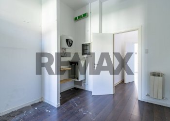 Stanza vuota - Negozio Piazza Butti
8, Garbagnate Monastero - foto 15