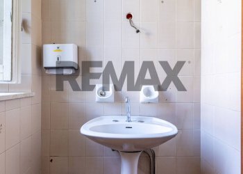 Bagno - Negozio Piazza Butti
8, Garbagnate Monastero - foto 18