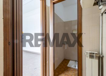 Bagno - Negozio Piazza Butti
8, Garbagnate Monastero - foto 26